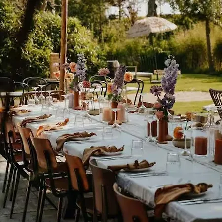 The House Διαμέρισμα